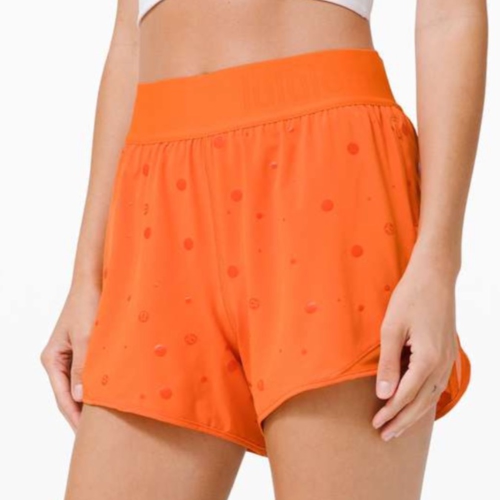 NWT Lululemon Hotty Hot Short II *4" Logo Women’s Size 8